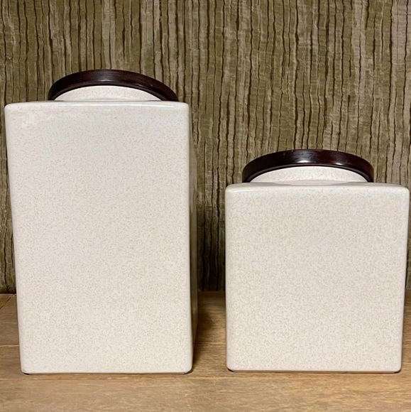 Vintage Hyalyn Pottery Canister Set, Two Fruit Pattern Canisters with Wood Lids - Picture 9 of 10